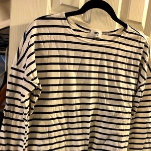 EUC old navy navy and cream striped shirt